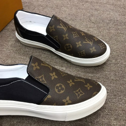 LOUIS VUITTON 루이비통 슬립온 2COLOR