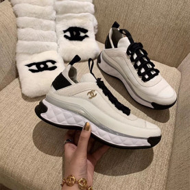 CHANEL 샤넬 메탈로고 스니커즈 M3169-1