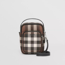 BURBERRY 버버리 체크 레더 크로스바디백 80491181