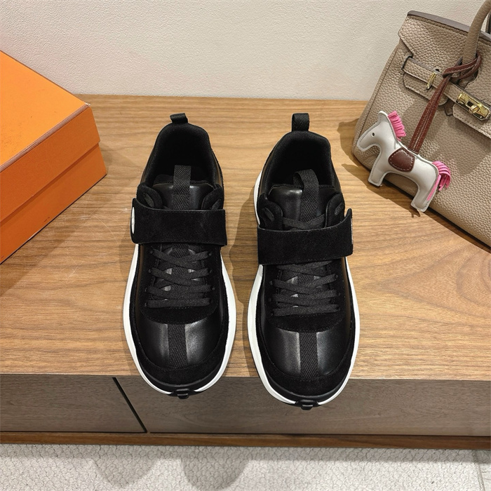 HERMES 에르메스 남여공용 스니커즈 H61063  2COLOR