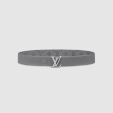 LOUIS VUITTON 루이비통 LV 쉐이크 리버서블 벨트 M0716T
