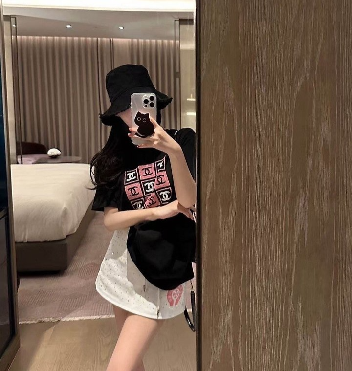 ●6월 판매 20위● CHANEL 샤넬 반팔티 2COLOR